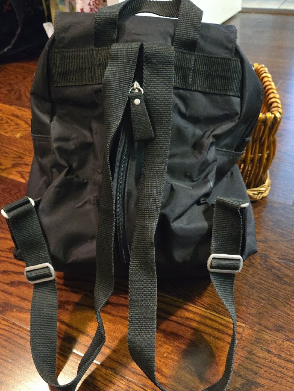 Esprit Vintage 90's Black Nylon Backpack with Front Zip Pocket - Picture 4 of 4